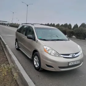 Toyota Sienna 2008