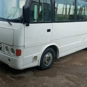 Mitsubishi Rosa 2005