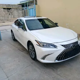 Lexus ES 350 2022