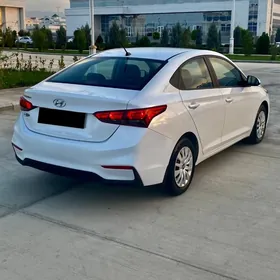 Hyundai Accent 2022