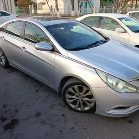Hyundai Sonata 2011