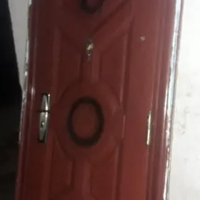 Daşky Demir Gapy Zawodiskoý