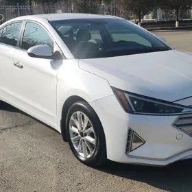 Hyundai Elantra 2019