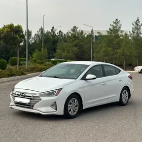 Hyundai Elantra 2020
