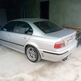 BMW E39 2001