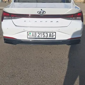 Hyundai Elantra 2021