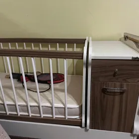 детская кроватка