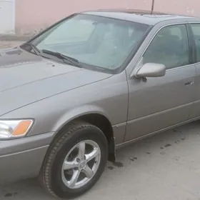 Toyota Camry 1999