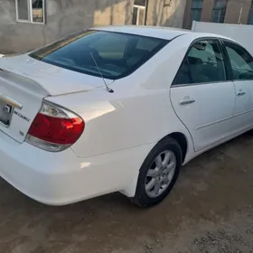 Toyota Camry 2004