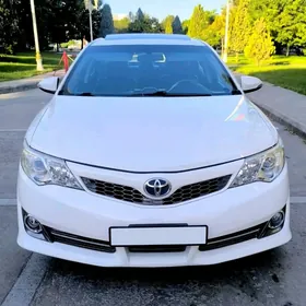 Toyota Camry 2012