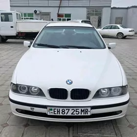 BMW E39 2001