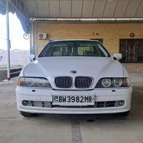 BMW E39 2001
