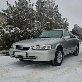 Toyota Camry 2000
