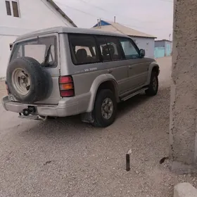 Mitsubishi Pajero 1994