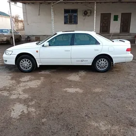 Toyota Camry 2000