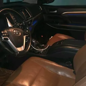 Toyota Highlander 2017