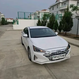 Hyundai Elantra 2020
