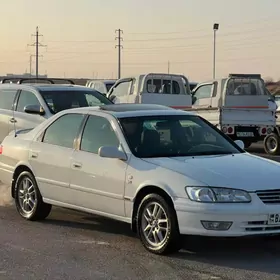 Toyota Camry 1999