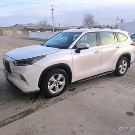 Toyota Highlander 2021