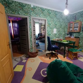 2 ком, Центр