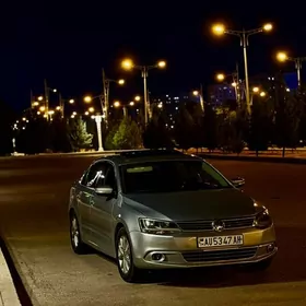 Volkswagen Jetta 2013
