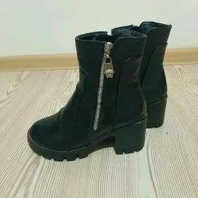 женские ботинки