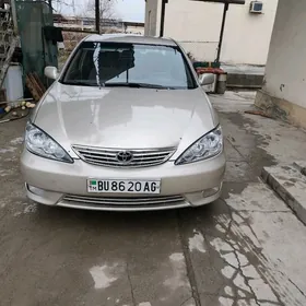 Toyota Camry 2004