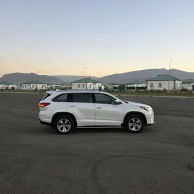 Toyota Highlander 2019