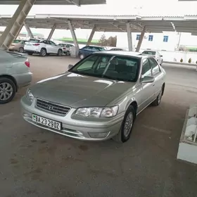 Toyota Camry 2000
