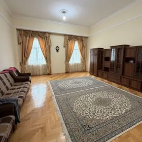 elitka 3 komnat satlyk jay