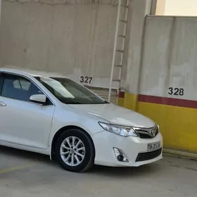 Toyota Camry 2014
