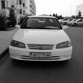 Toyota Camry 2000