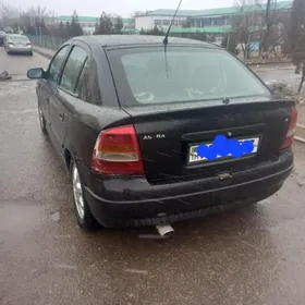 Opel Astra 2003