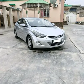 Hyundai Elantra 2011