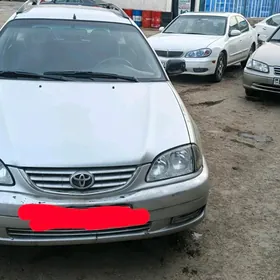 Toyota Avensis 2002