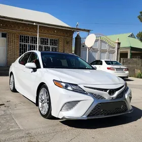 Toyota Camry 2018