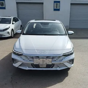 Hyundai Elantra 2025