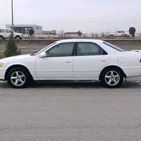 Toyota Camry 2000