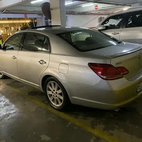Toyota Avalon 2005