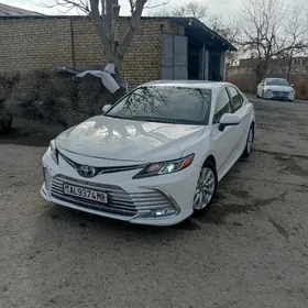 Toyota Camry 2020