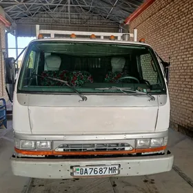 Mitsubishi Canter 2002