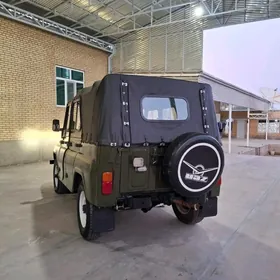 UAZ 469 2000