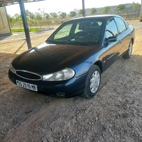 Ford Mondeo 1990
