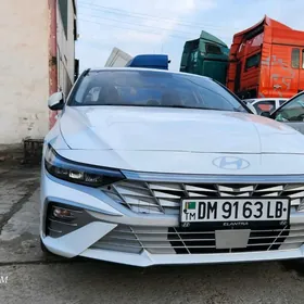 Hyundai Elantra 2025