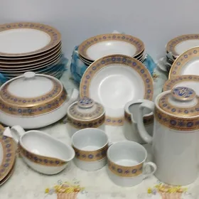 Сервиз чайно -столовый