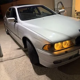 BMW E39 2000