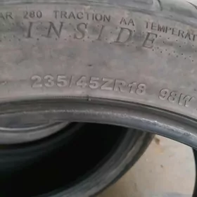 Teker 235 45 18