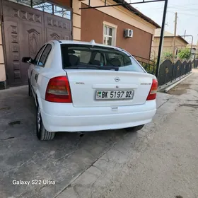 Opel Astra 2000