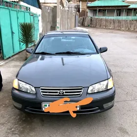 Toyota Camry 2000