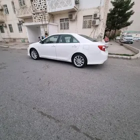 Toyota Camry 2014